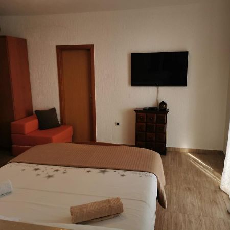 Apartman Ante Brela Esterno foto