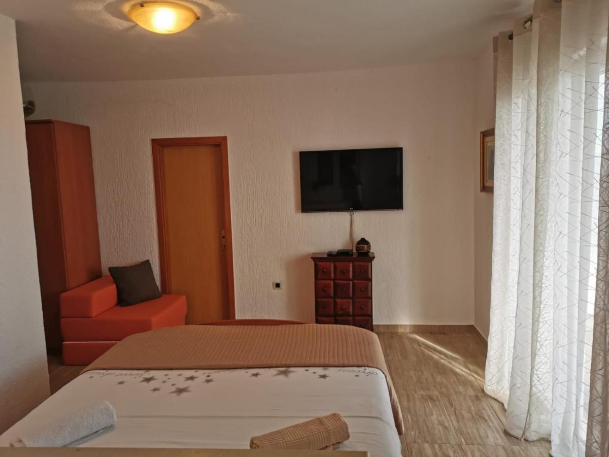 Apartman Ante Brela Esterno foto