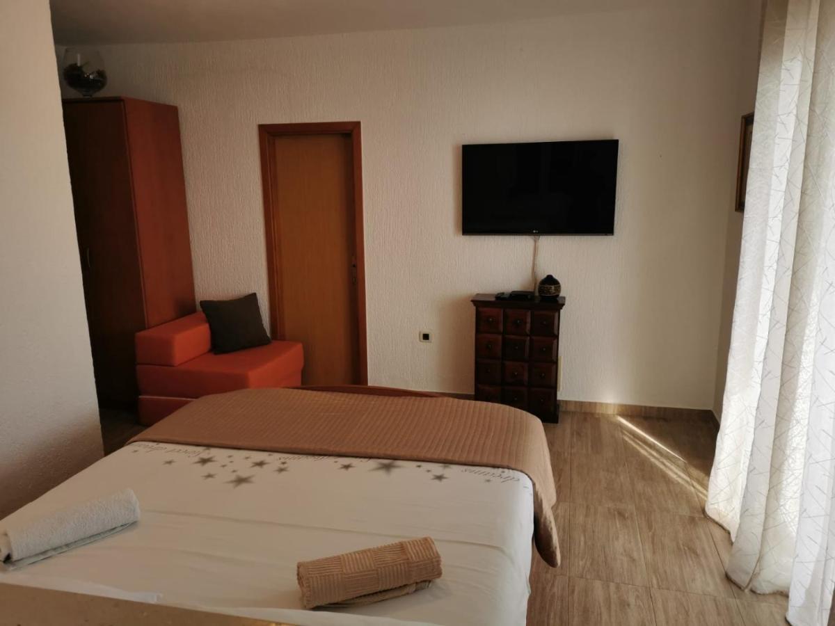 Apartman Ante Brela Esterno foto